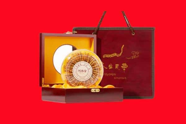 收购资讯:克拉玛依乌尔禾回收冬虫夏草是按克吗
